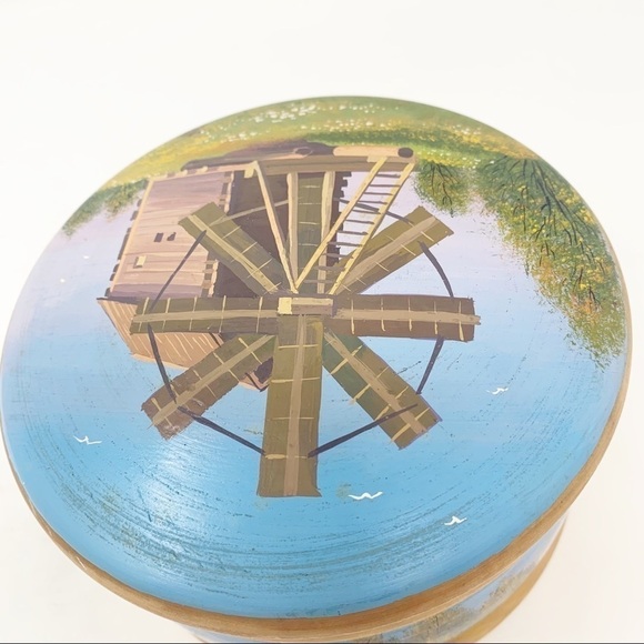 Vintage Round Wooden Trinket Hand Painted Windmill - Picture 6 of 11